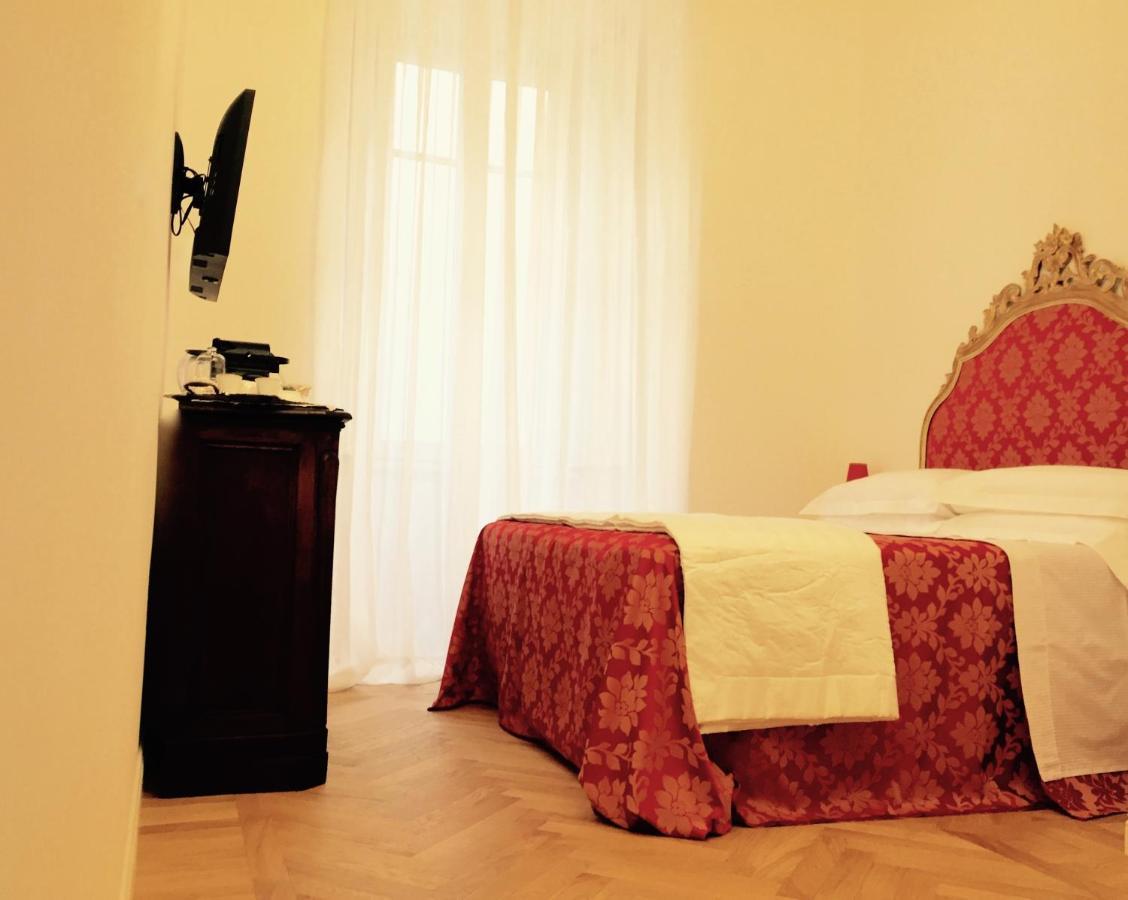La Belle Coquette Bed and Breakfast Como Exteriör bild